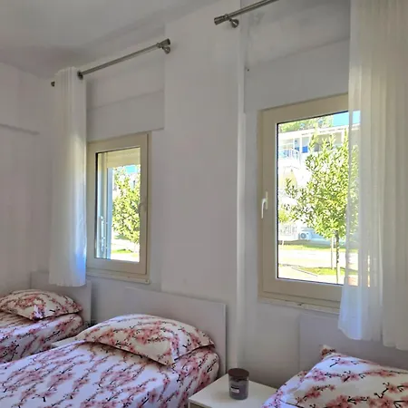 Perla Homes 246 * Plazhi San Pietro